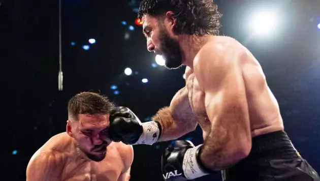 Брутальным нокаутом и первым поражением обернулся бой за титул WBC