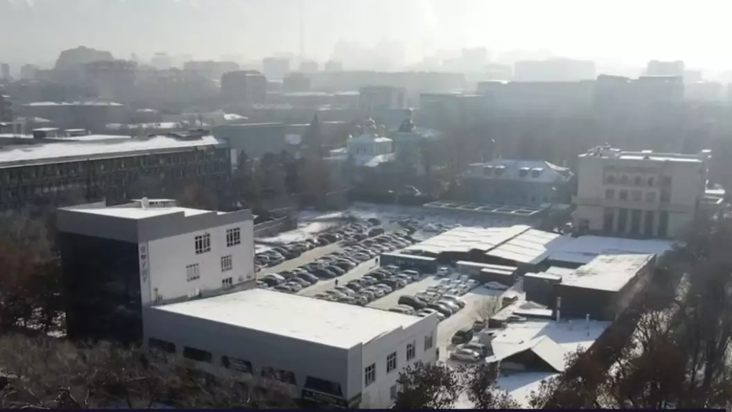 «Мемлекет меншігіне өтті»: Алматыдағы Қоспаевтың жетекшілігіндегі базар тәркіленді (ВИДЕО)