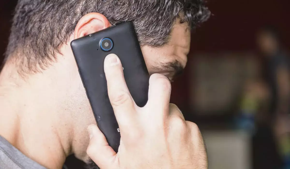 Казахстанца судили за телефонный звонок