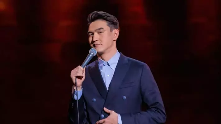 Комику Нурлану Сабурову запретили въезд в Россию на 50 лет