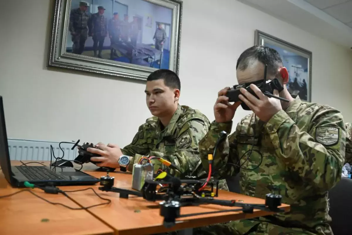 От сборки до боевого применения: как в Казахстане обучают операторов БПЛА