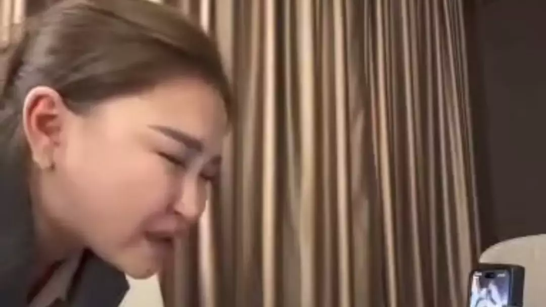 "Күйеуіммен сіңлімді ұстап алдым!"деген блогер суреттерін жариялау үшін жұрттан ақша жинап жатыр