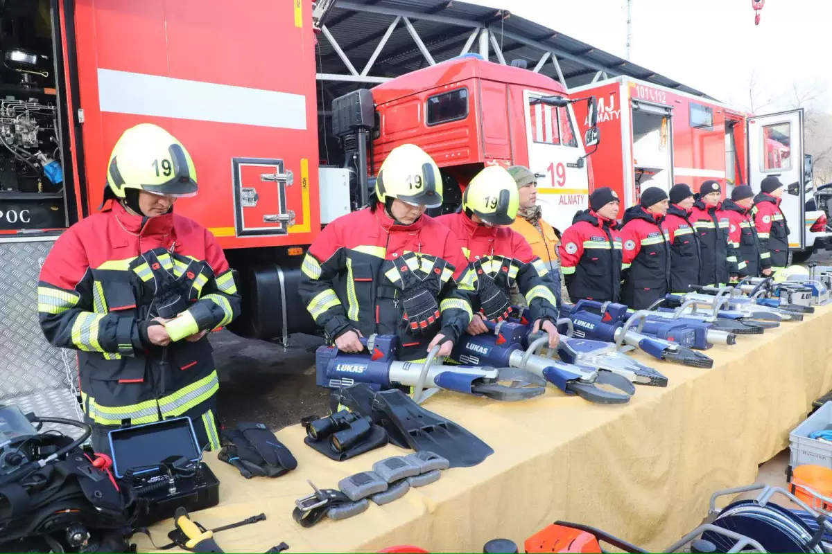 Алматы әкімінің орынбасары Алмасхан Сматлаев қаланың өрт сөндіру-құтқару бөлімшелерінің дайындығын тексерді