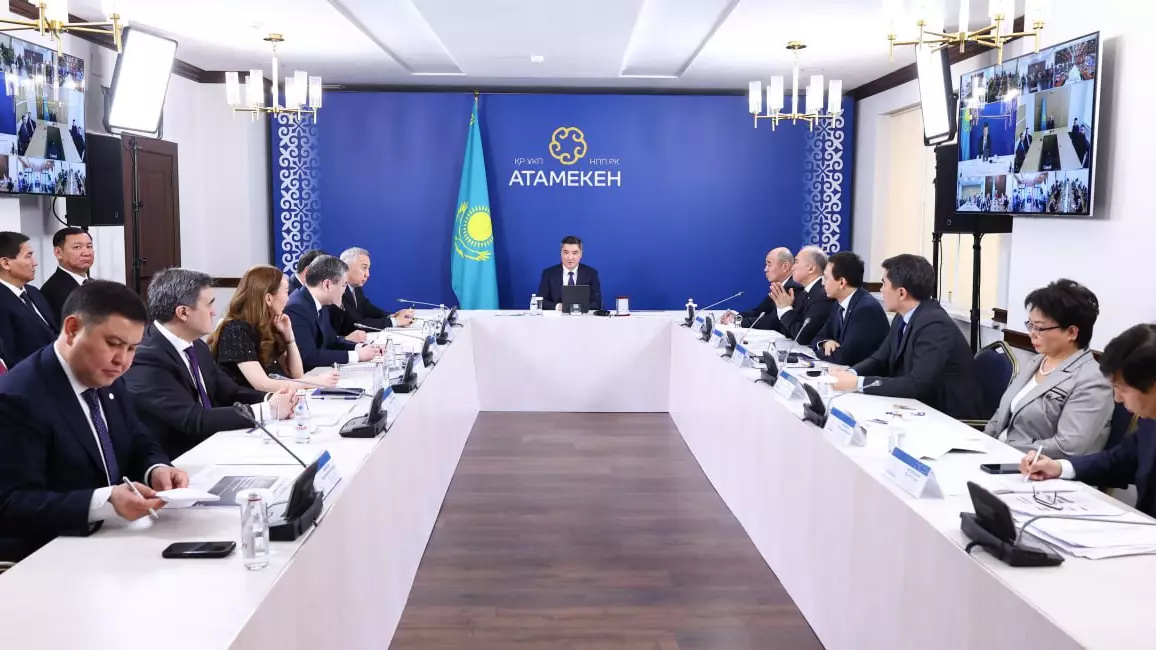 Бектенов: Жаңа Конституция жобасы мемлекет пен бизнес арасындағы сенім мен ұзақмерзімді серіктестік орта қалыптастырады