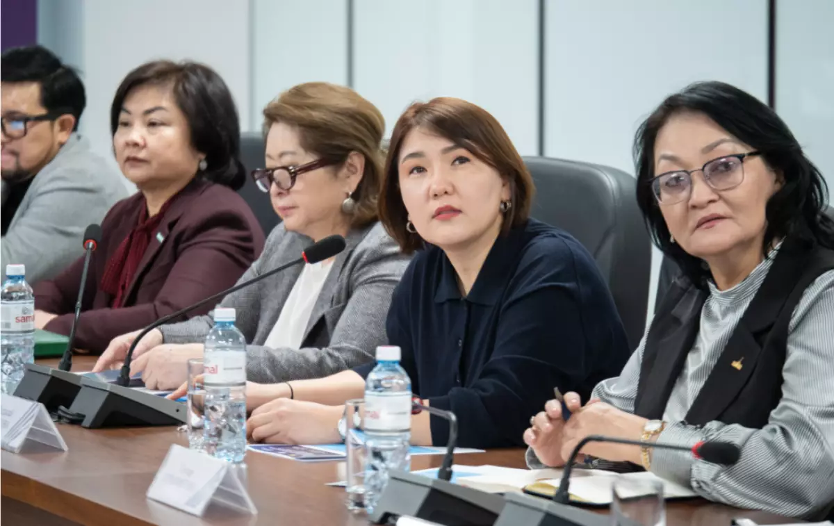 Нормы о браке и семье в проекте новой Конституции обсудили в Астане