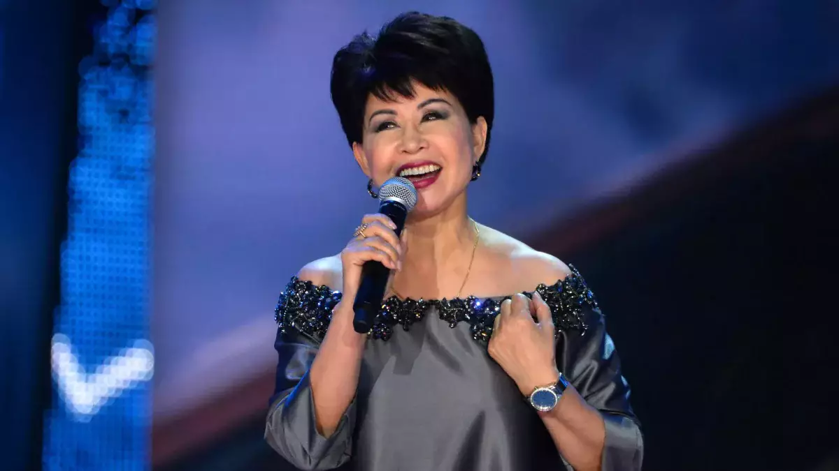 «Қонаевтың да, Колбиннің де тұсында сахнада жүрдім»: Роза Рымбаева өнерін қолдаған басшылар жайлы айтты (ВИДЕО)