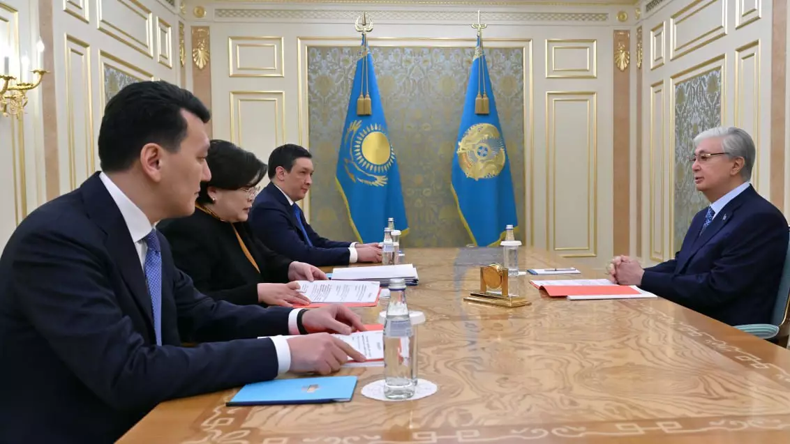 Президент Конституциялық комиссия жетекшілерімен кеңес өткізді