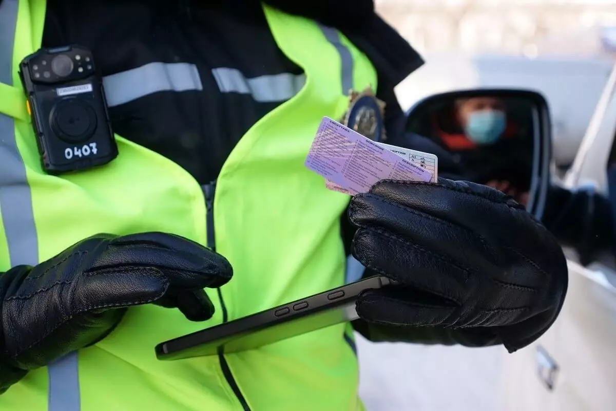 Жол ережесін жиі бұзатын жүргізушілерге айыппұлдағы жеңілдікті алып тастау ұсынылды