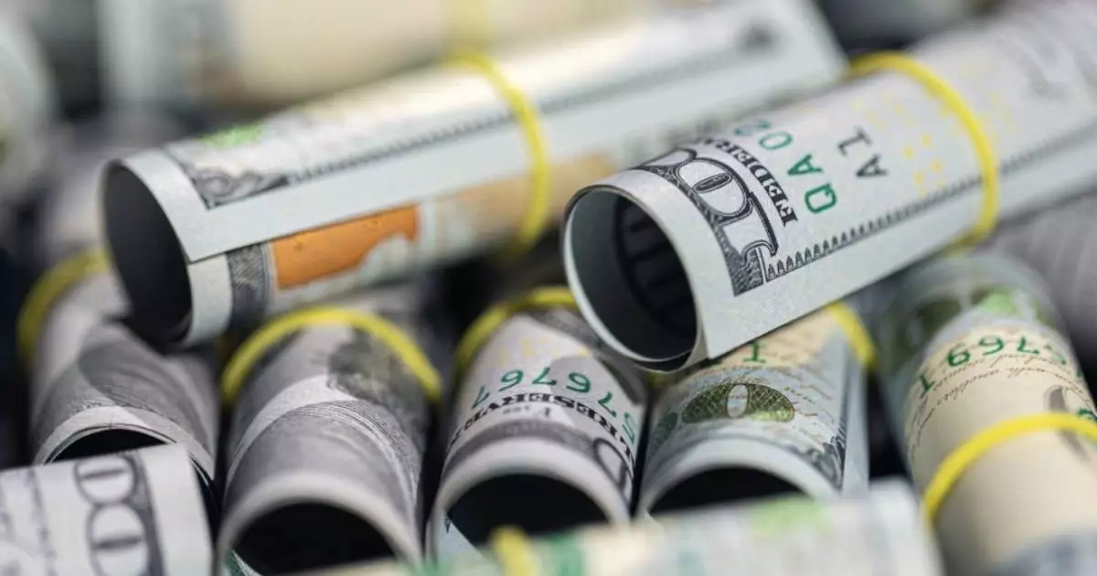  Курс доллара продолжает снижаться в Казахстане 