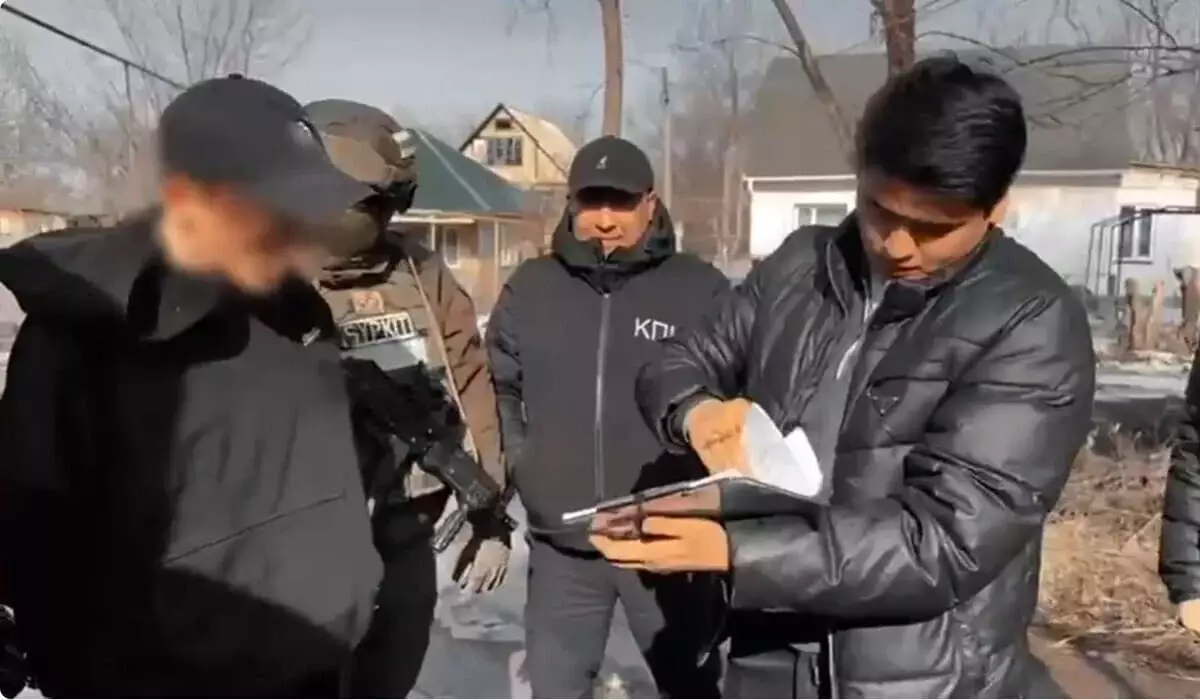 Полицейские устроили облаву на нарколабораторию в Алматинской области (ВИДЕО)