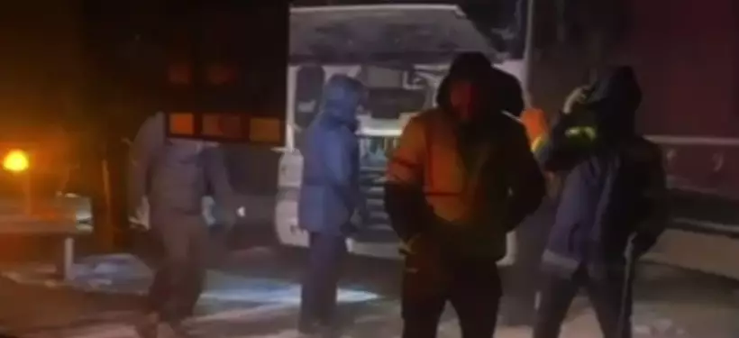 Грузовик из-за поломки заблокировал проезд на одной из трасс области Абай