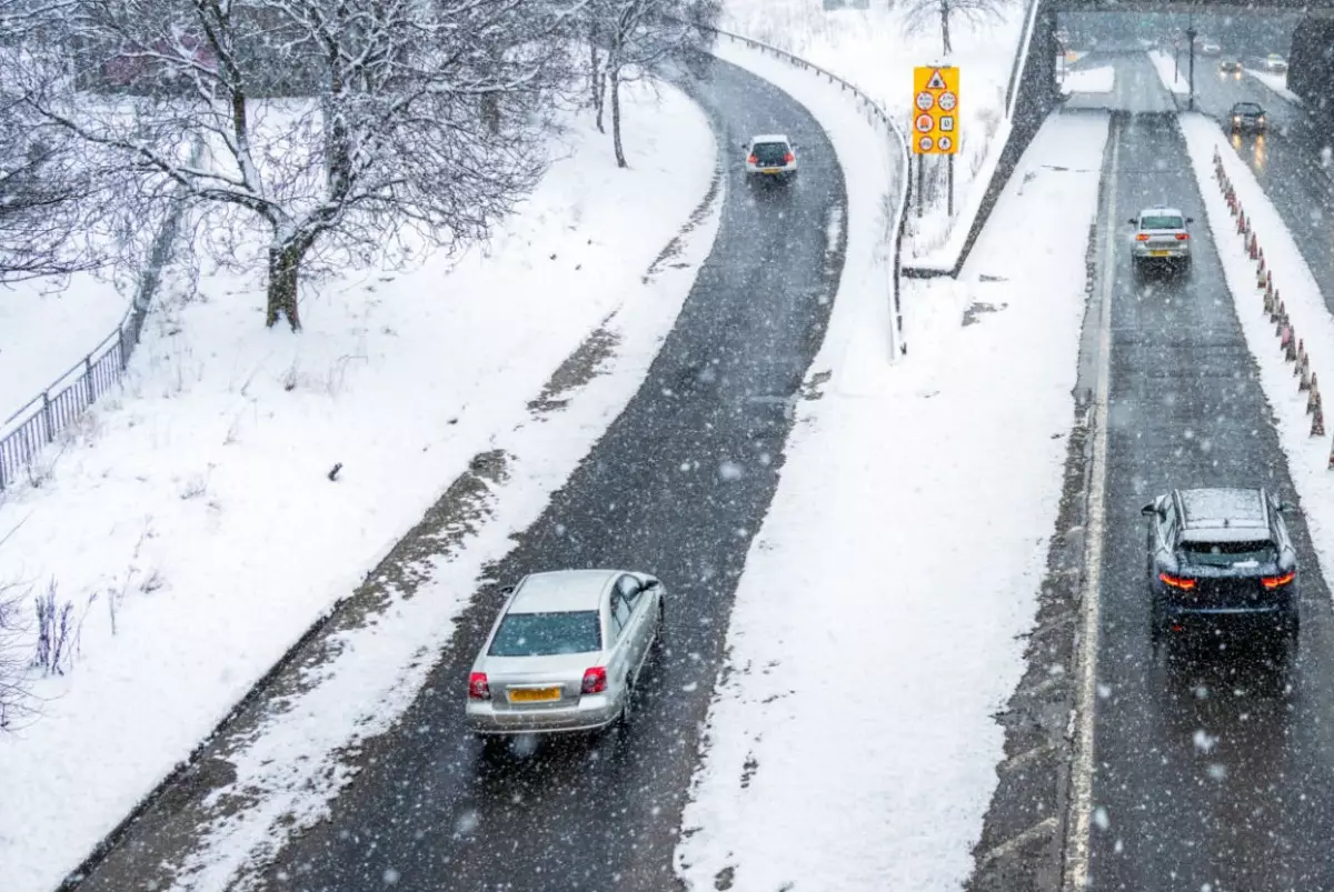 Непогода закрыла участки ключевых трасс в Казахстане