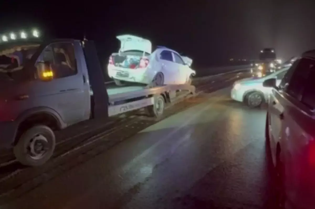 Жантүршігерлік жол апаты: Қызылордада 3 адам қаза тауып, бір азамат жарақат алды