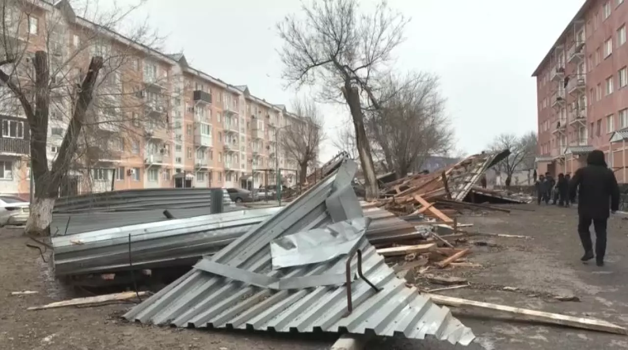 ЧС объявили из-за сильного ветра в Сарысуском районе