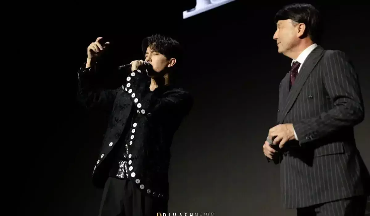 Димаш Кудайберген вместе с поклонниками отметил премьеру международного шоу в Алматы