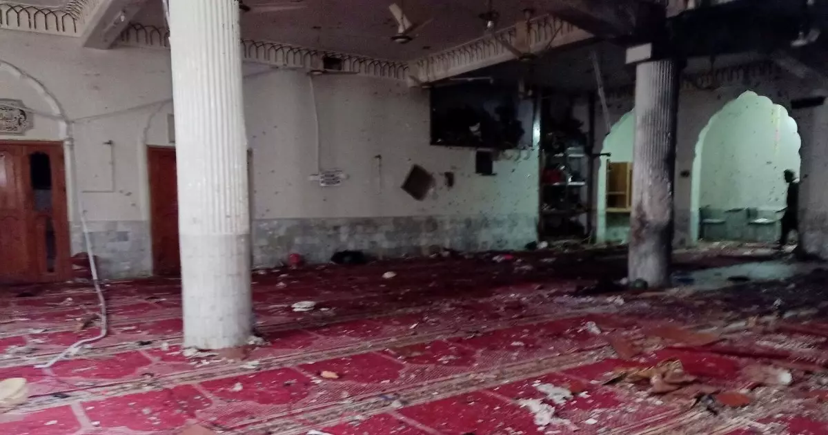  `31 адам қаза тапты`: Жұма намаз кезінде мешітте жарылыс болды 