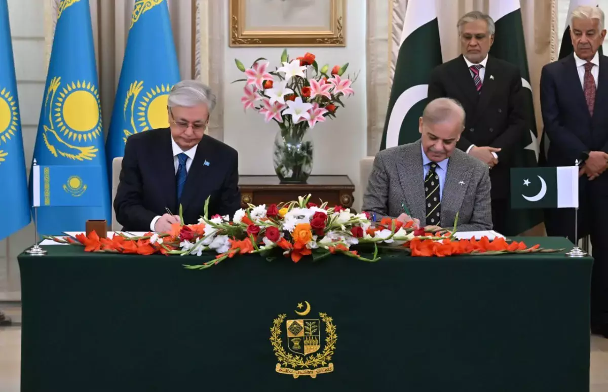 Токаев выразил соболезнования руководству Пакистана