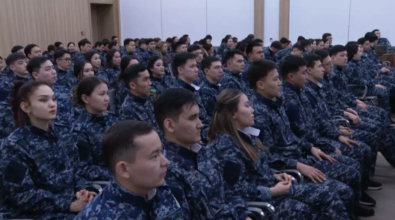 Ата заң – тіл нормаларына толық сай