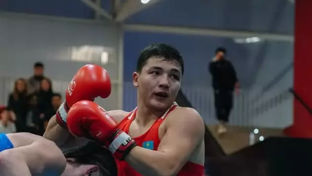 Уроженец Узбекистана победил чемпиона мира и вывел Казахстан в финал