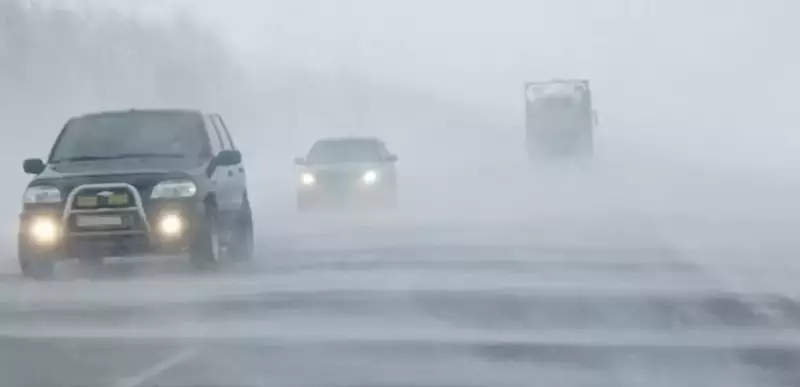 Непогода парализовала трассы: ограничения ввели сразу в нескольких регионах РК