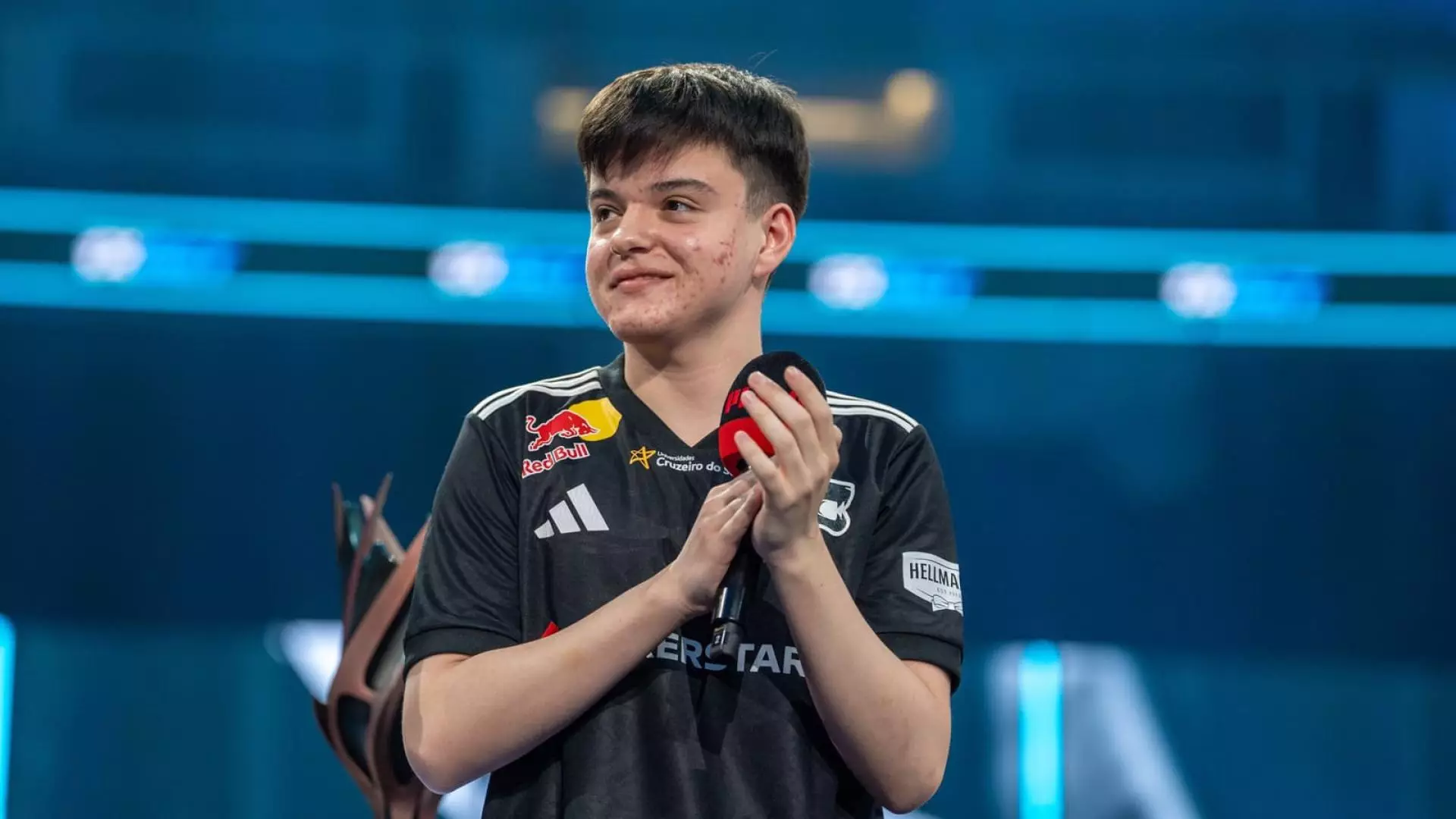 Команда Данила Голубенко вышла в полуфинал турнира с призовым фондом миллион долларов