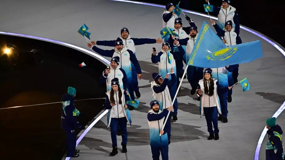 Сборная Казахстана приняла участие в торжественном открытии Олимпиады в Италии (ВИДЕО)
