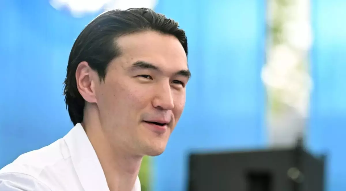 Сабуров Ресейге кіруге тыйым салынғаннан кейін Қазақстанға ұшып келді