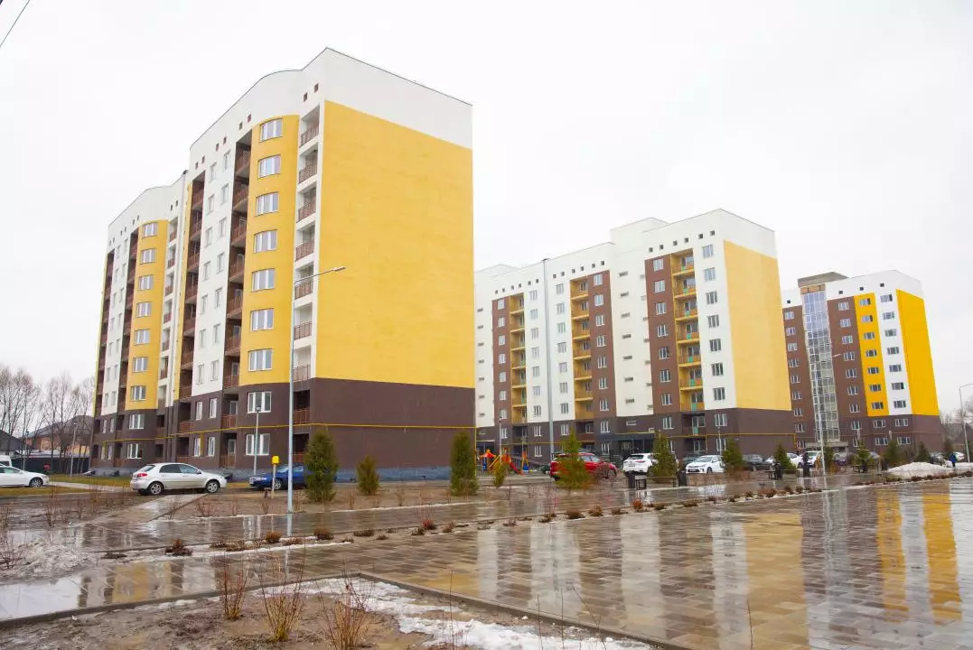 60 очередников получили ключи от новых квартир в Алматинской области