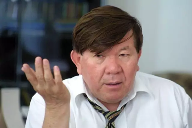 Мұхтар Шахановтың келіні қайын атасын сынап жатқандарға жауап берді