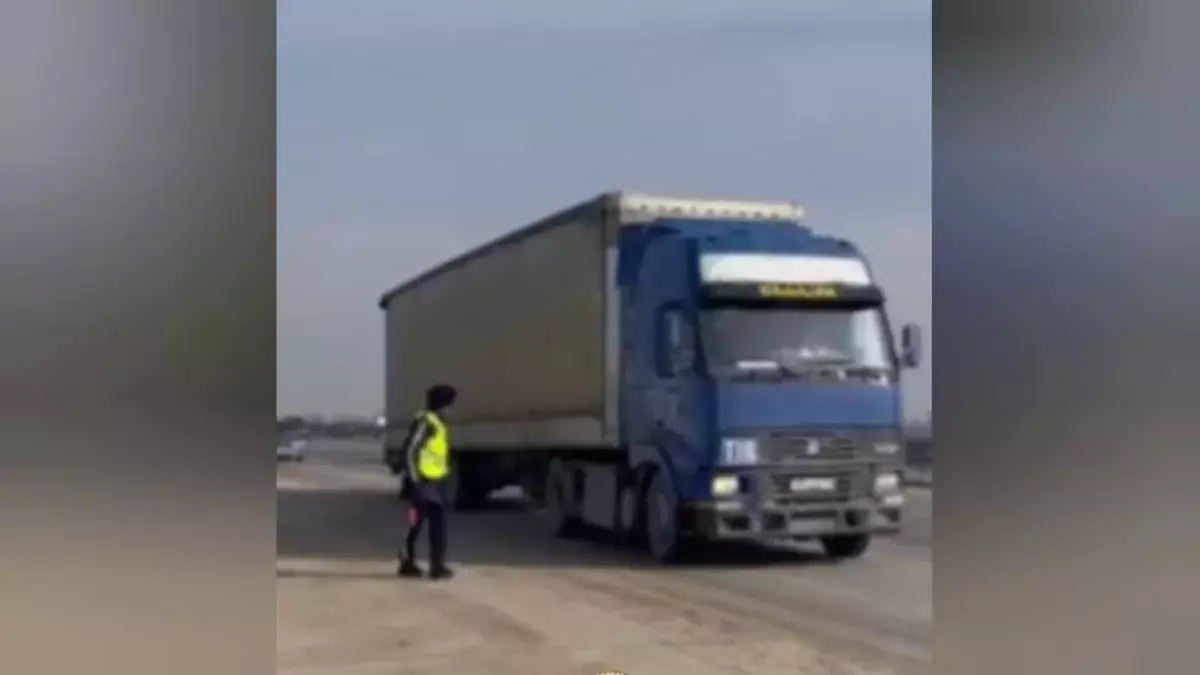 Алматыда жүк көліктерінің қозғалысына бақылау күшейтілді
