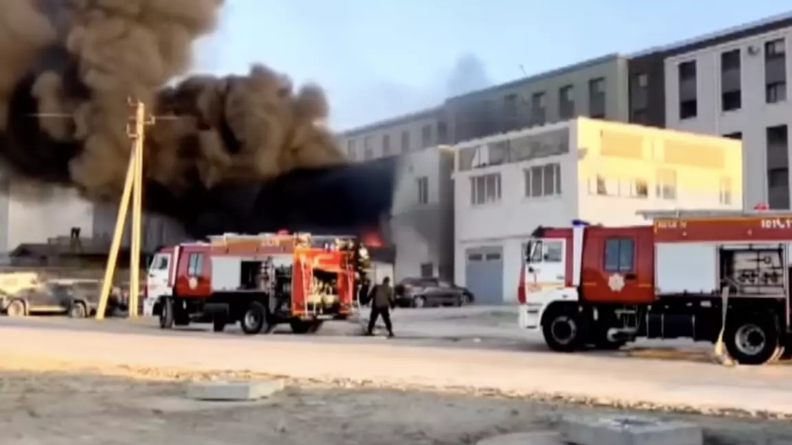 Ақтаудағы техникалық қызмет көрсету станциясында ірі өрт шықты: екі адам ауыр хәлде