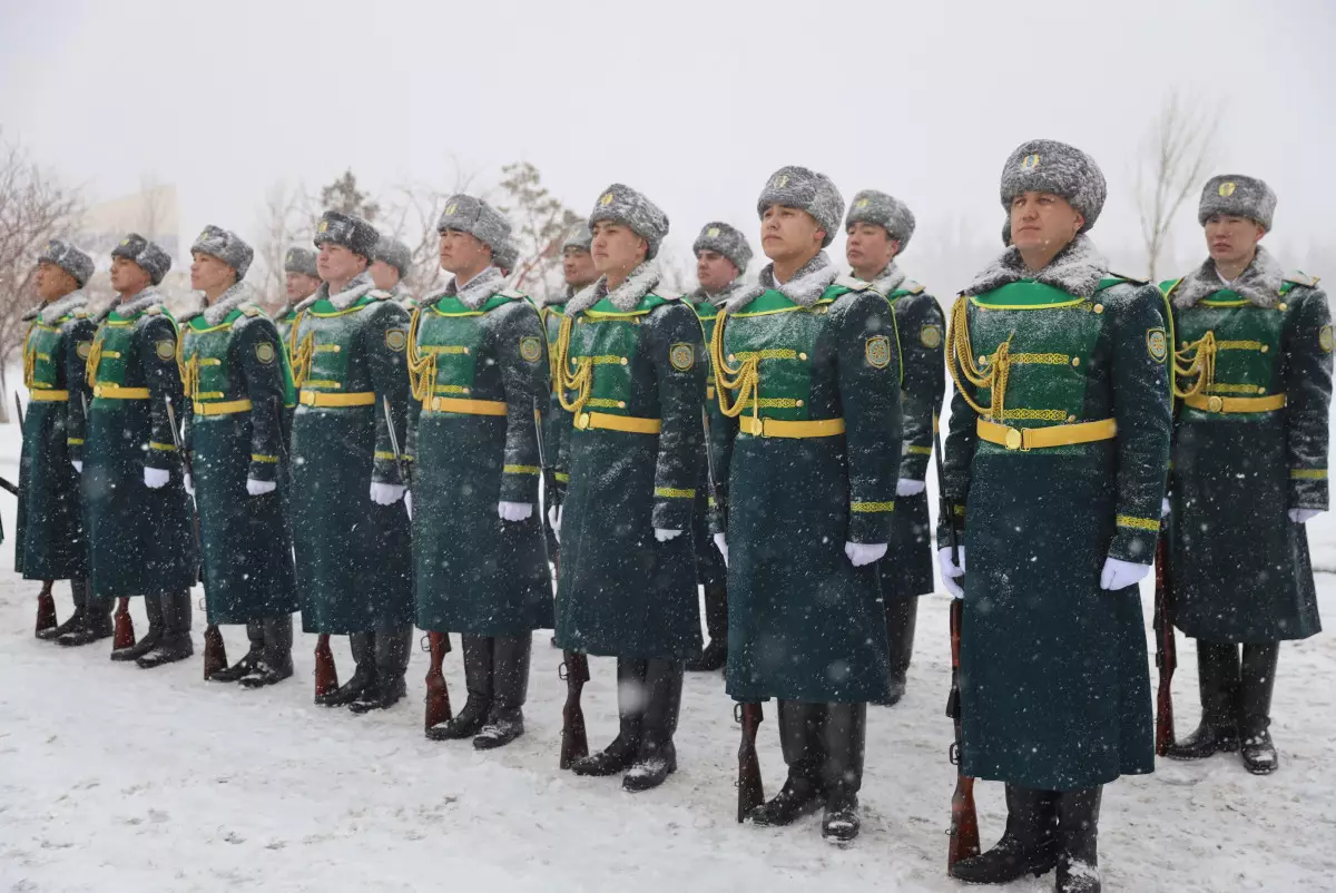 В Астане почтили память павших на таджикско-афганской границе