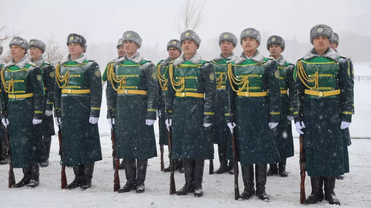 Астанада тәжік-ауған шекарасында қызмет еткен жауынгерлерді еске алды