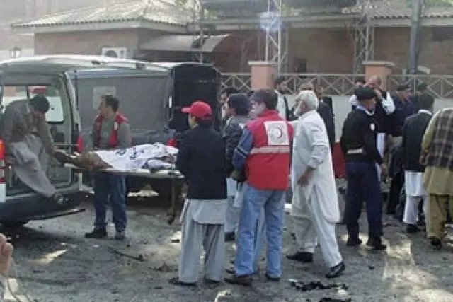 Мешітте жарылыс болып, 30-дан астам адам көз жұмды