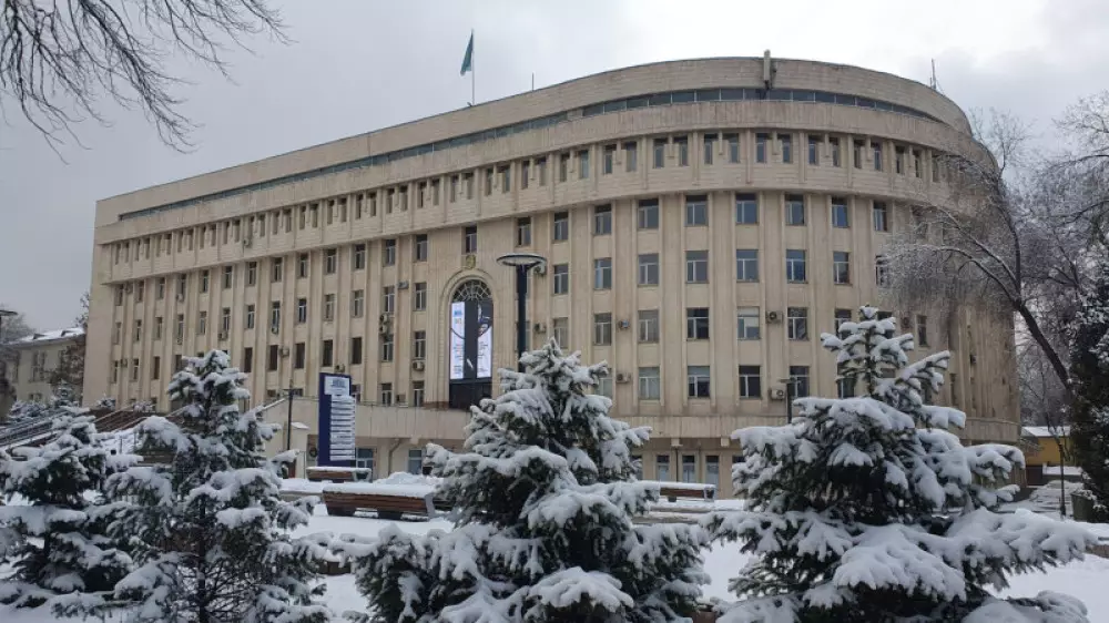 Семья экс-ректора КазНПУ зарабатывала на аренде корпусов вуза - прокуратура