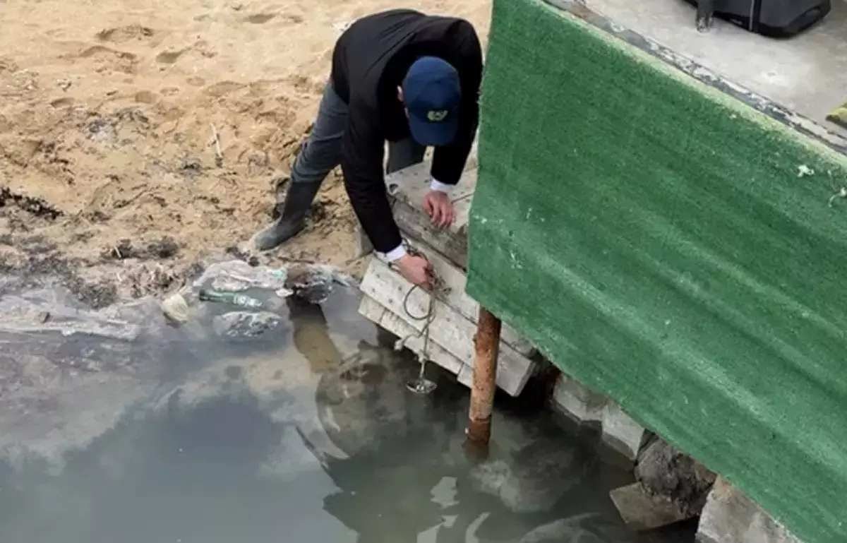Слив воды в море в Актау проверили экологи - новости на Lada.kz 07.02.2026