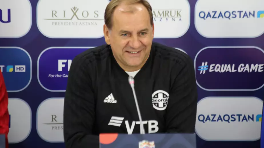"Актобе" нацелился на экс-тренера "Кайрата" Владимира Вайсса