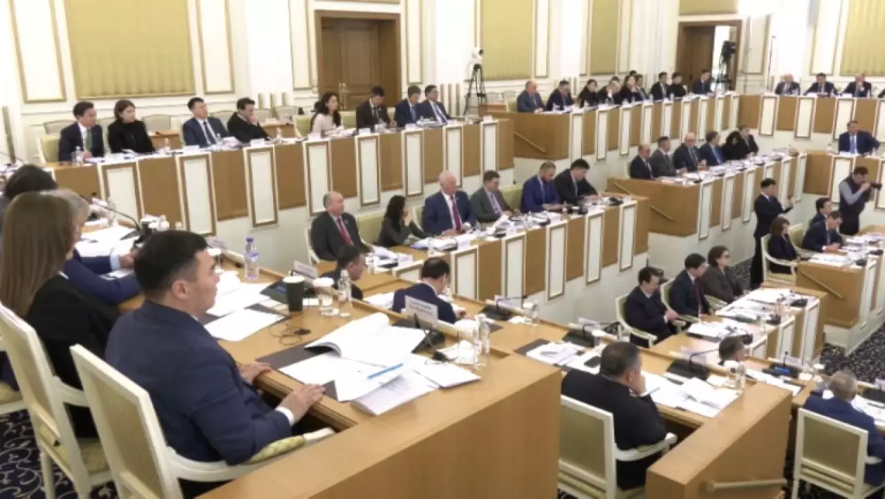 Очередное заседание Конституционной комиссии прошло в Астане