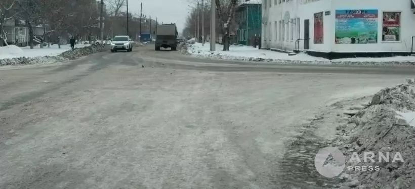 "На парковки не заедешь" – на снежные валы после работы грейдера пожаловался семейчанин