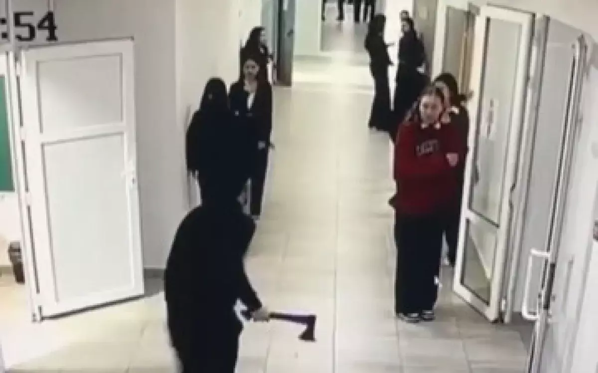 Құлсарыда балта ұстаған оқушы: мектеп директоры қызметінен босатылды