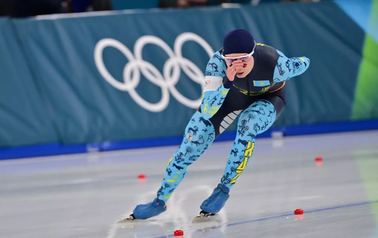 Казахстанские конькобежки вошли в топ-10 на ОИ-2026