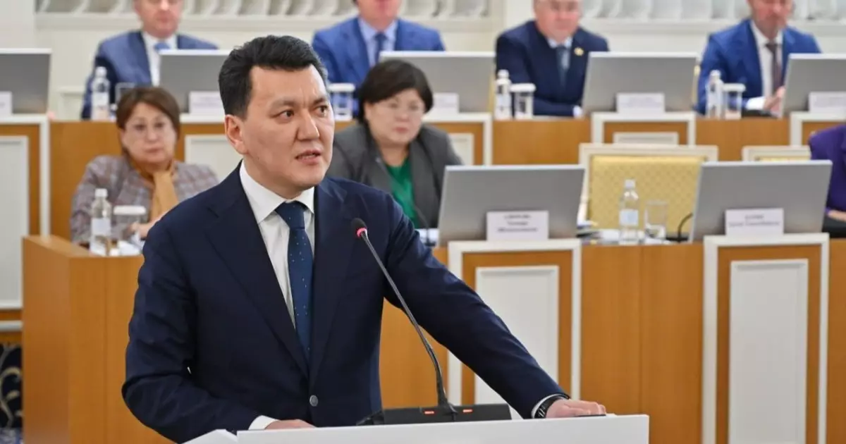  Жаңа Ата Заңда төл мәдениет пен құндылықтарға қайшы келетін дүниелерге тосқауыл қойып отырмыз – Ерлан Қарин 