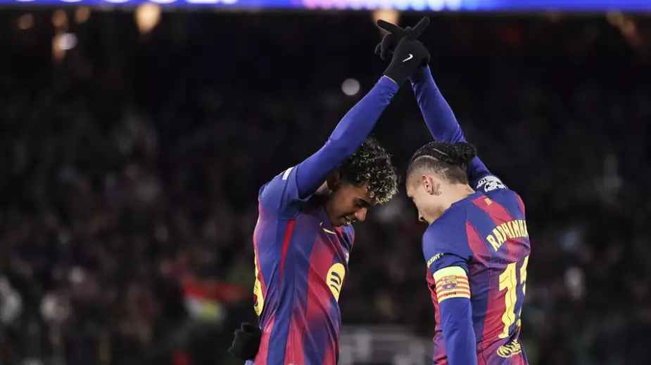 "Барселона" разгромно выиграла матч в Ла Лиге (ВИДЕО)