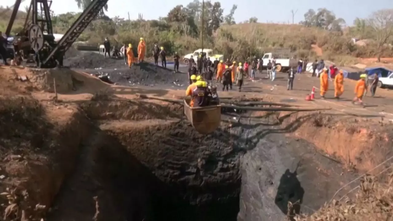 Үндістанда шахтадағы жарылыстан 27 адам қаза тапты