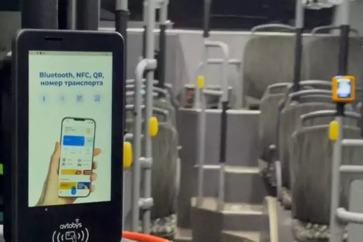 Карта, телефон, QR: единую цифровую систему оплаты проезда внедряют в Алматы