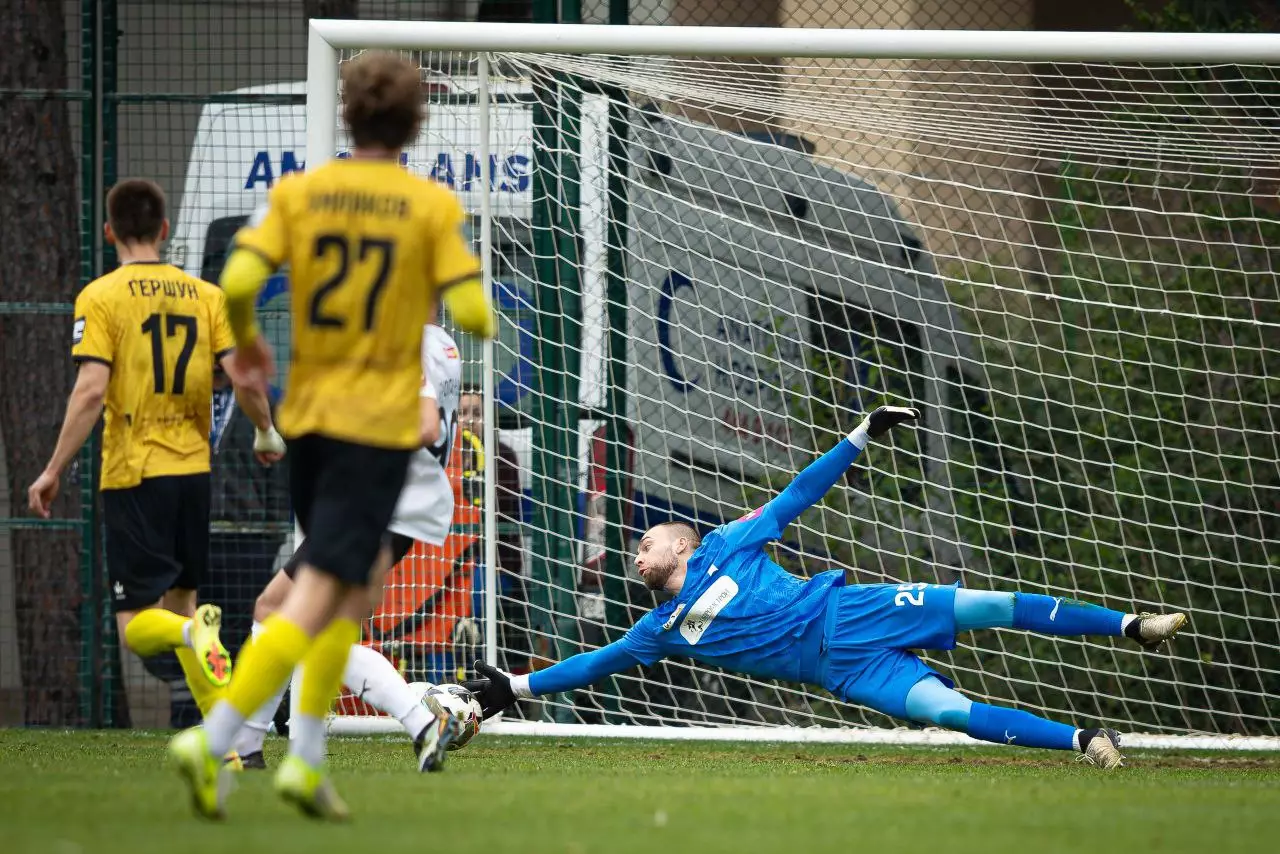 Футбольная Волга обыграла соперника из Казахстана.