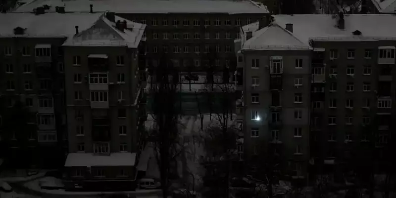 Киев остался почти без света: электроэнергию дают всего на пару часов