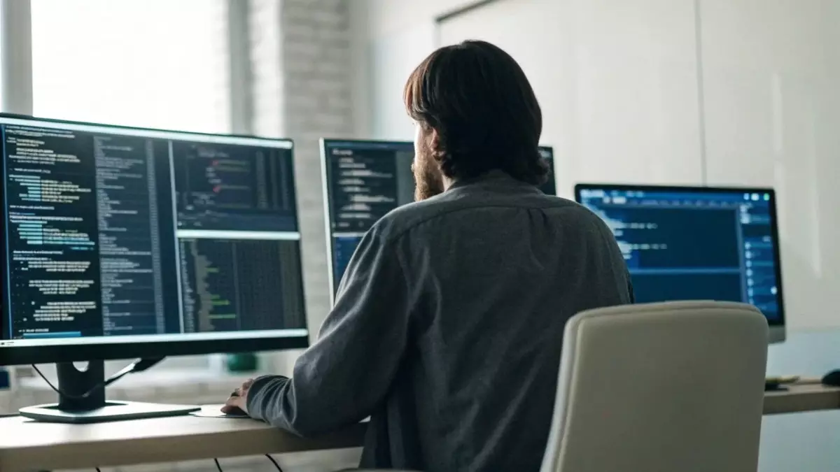 OpenAI представила GPT-5.3-Codex как новый этап в развитии ИИ-инструмента