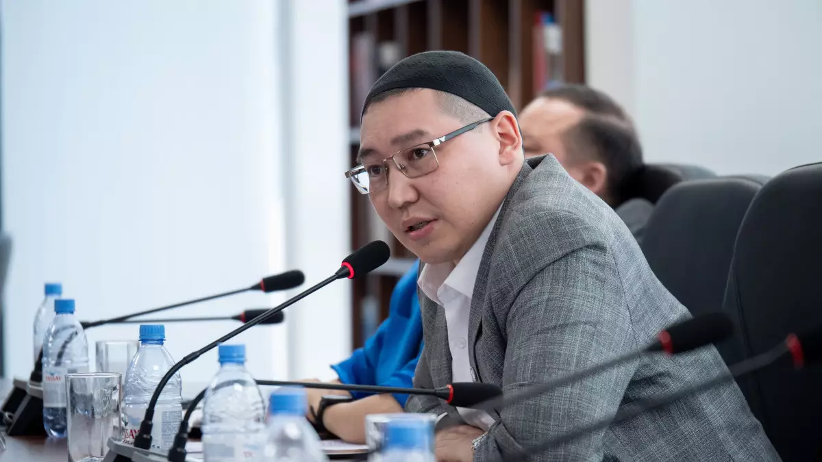 Қазақстан Конституциясына өзгерістер қалай енгізіледі: кезеңдер мен қадамдар