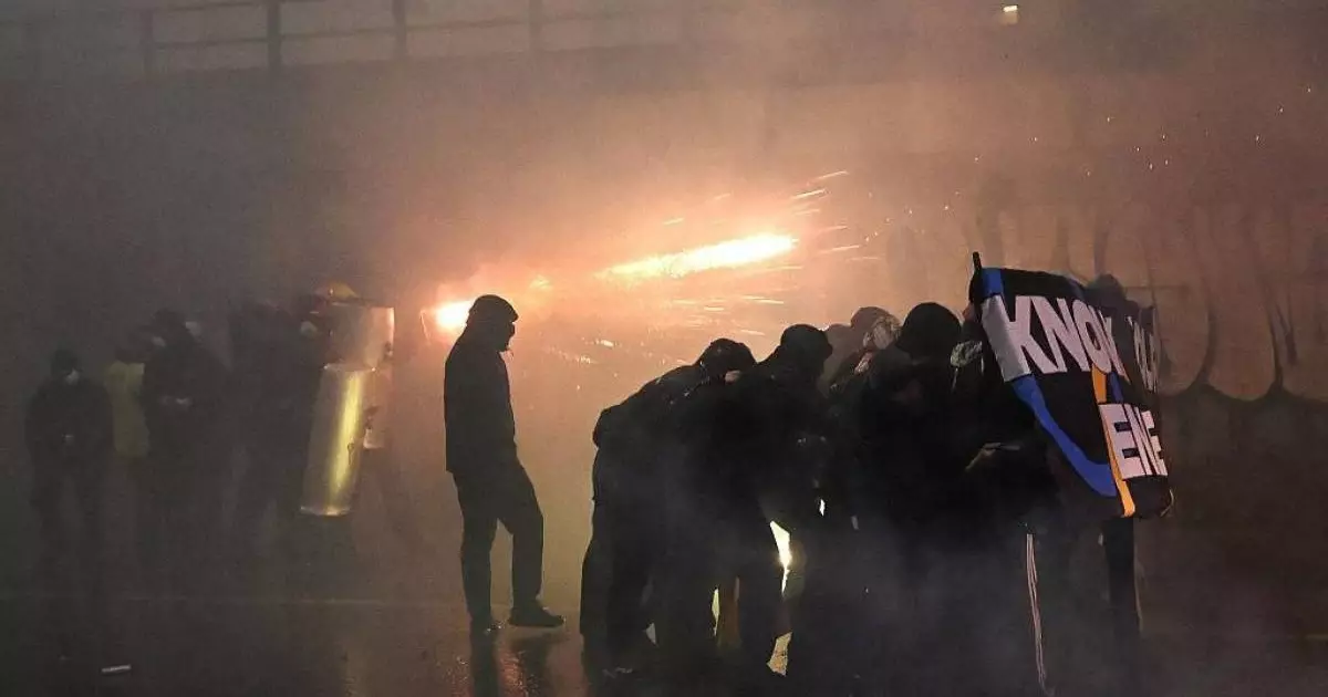  В Милане вспыхнули столкновения полиции с противниками Олимпиады 